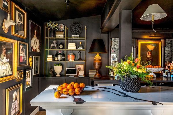 Universal Cafe & Bar: A Tale of Two Sisters and One Germantown Inn