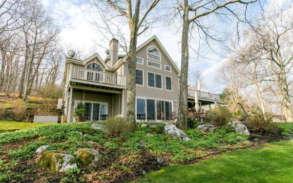 Modern Yet Rustic Hideaway