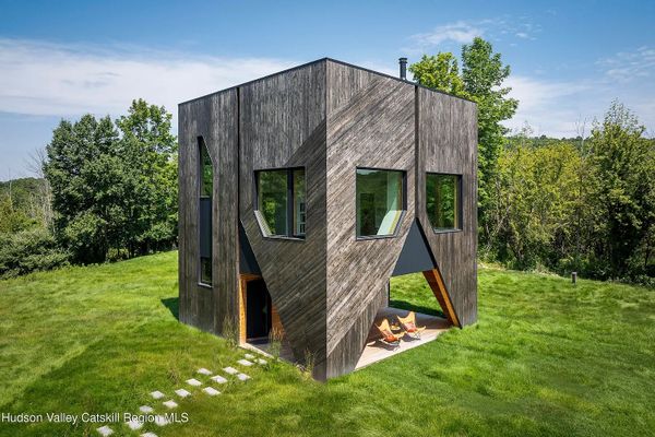 Mind-Boggling Abode in Hillsdale