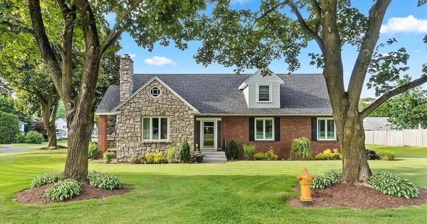 Sought-After SE Pittsfield