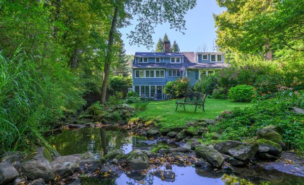 Kampoosa Brook Setting