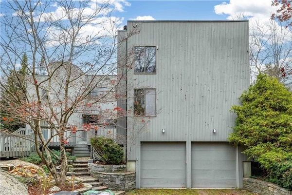 Extra Contemporary In Litchfield