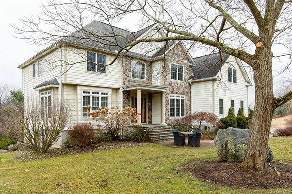 New Colonial And Barn