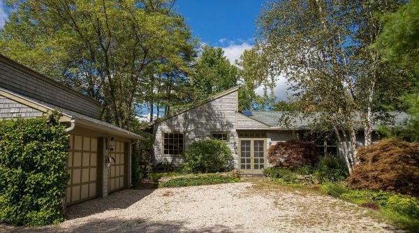 Stroll To Stockbridge Bowl