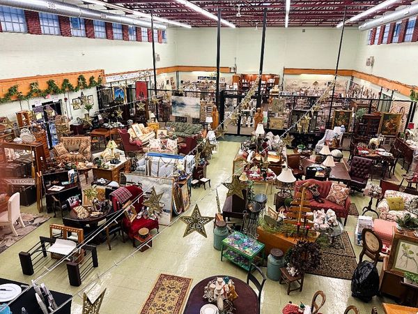 Prime Time For The Holidays: A Tradition In Litchfield Means Shopping For Good