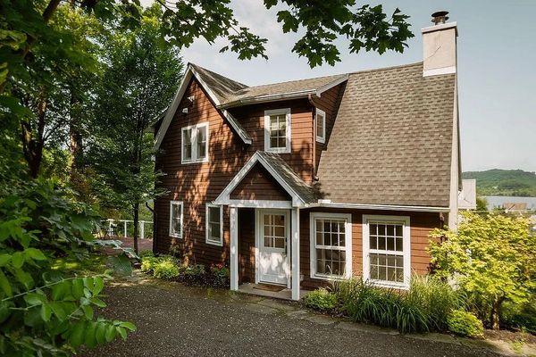 Walkable Riverside Gem in Rhinecliff