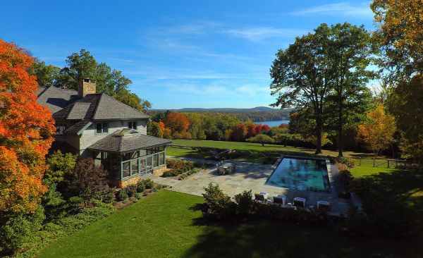 Lakeville Lake Luxury