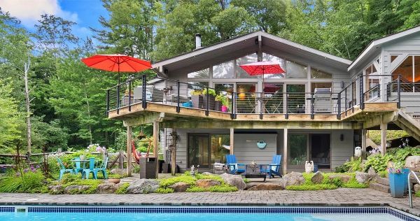 Summer Swimming, Winter Skiing