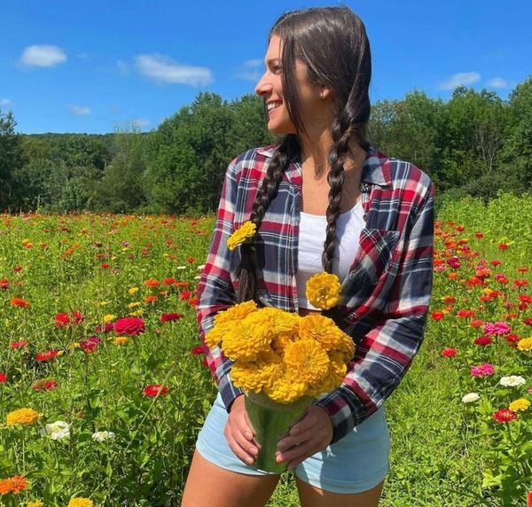 Where To Pick Your Own Fresh Flowers Right Off The Farm