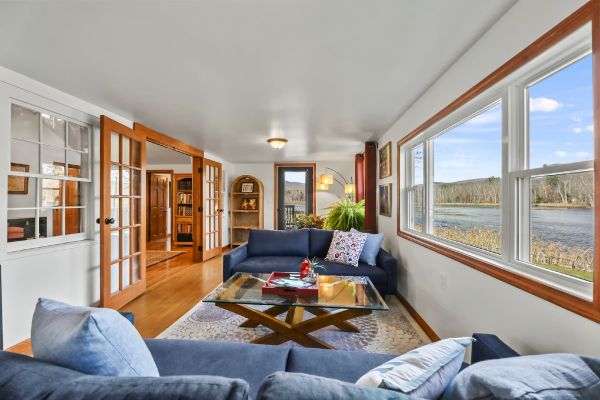 Lanesborough Lakeside, $888,800