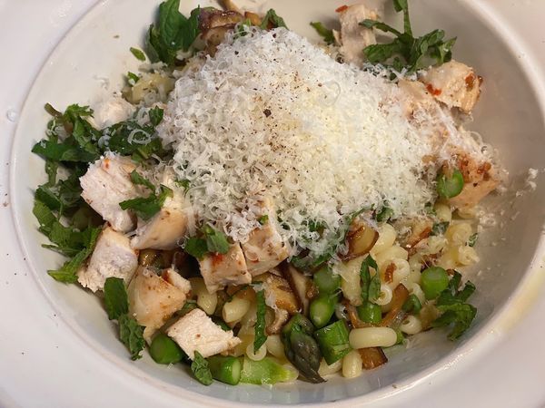 Recipe: Pasta Salad With Chicken, Summer Vegetables And Mint
