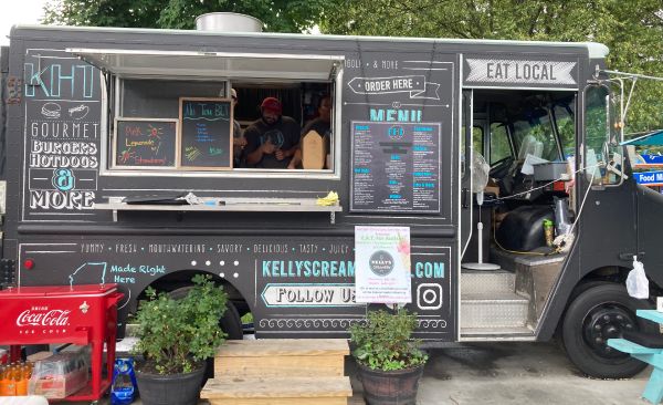 Romancing The Cone: A Lot Of Love For An Ice Cream Parlor And Roadside Burger Shack