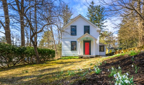 Cottage On Yale Hill