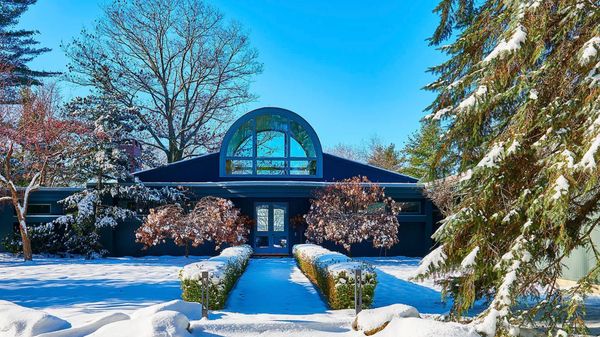 Majestically Modern in New Marlborough