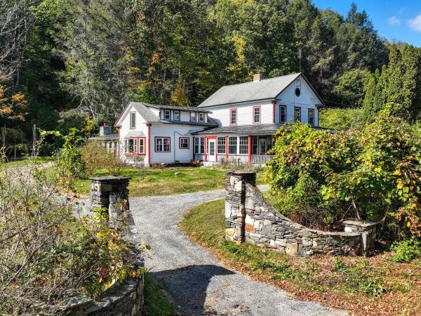 An Old Cobblers Compound in Chester