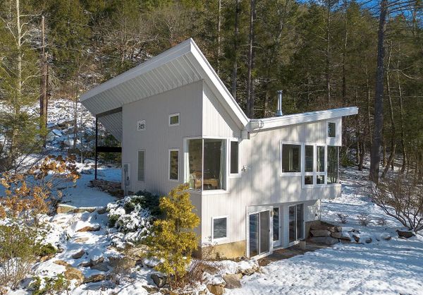 A Modern Cabin on the Housatonic in Great Barrington
