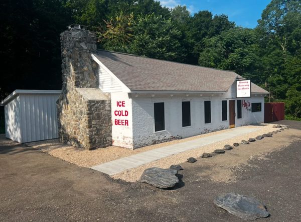 Party’s Over: Hy’s Fried Closes Abruptly, Ending a Short, Electric Run