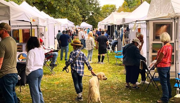 Fine Art Festival on the Sharon Green