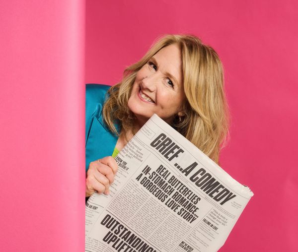 “Grief… A Comedy”: Alison Larkin Brings Celebrated One Woman Show about Loss and Laughter to Mahaiwe for TV Special Shoot.