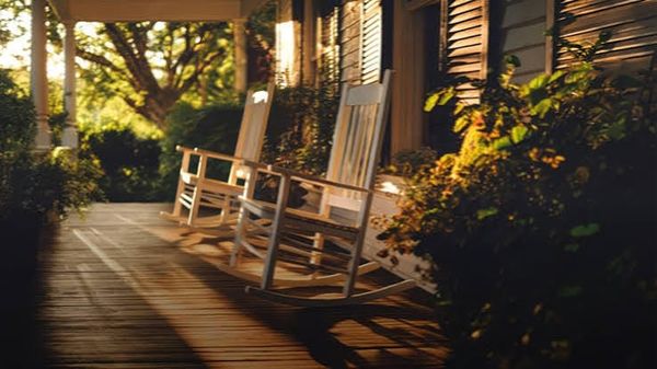 "Fireflies" Brings a Late-Life Romance and Small-Town Gossip to Shakespeare & Company