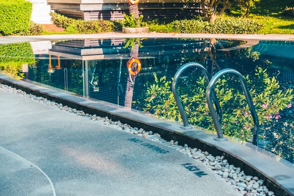 How a Professional Pool Fence Company Can Improve Pool Safety