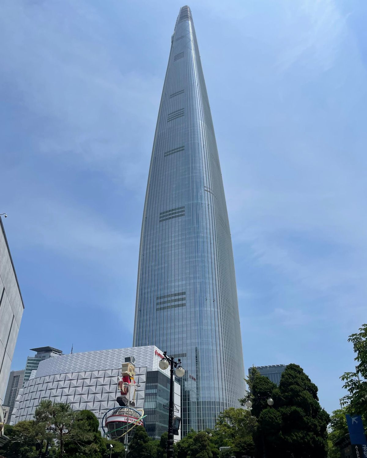 5 Interesting Civil Engineering Facts About LOTTE World Tower