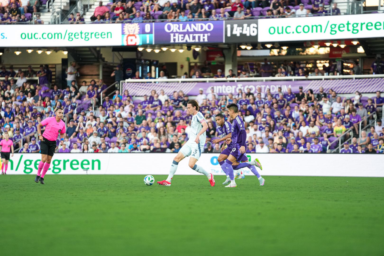 Jack Elliott plays the ball against Orlando City on May 31, 2025