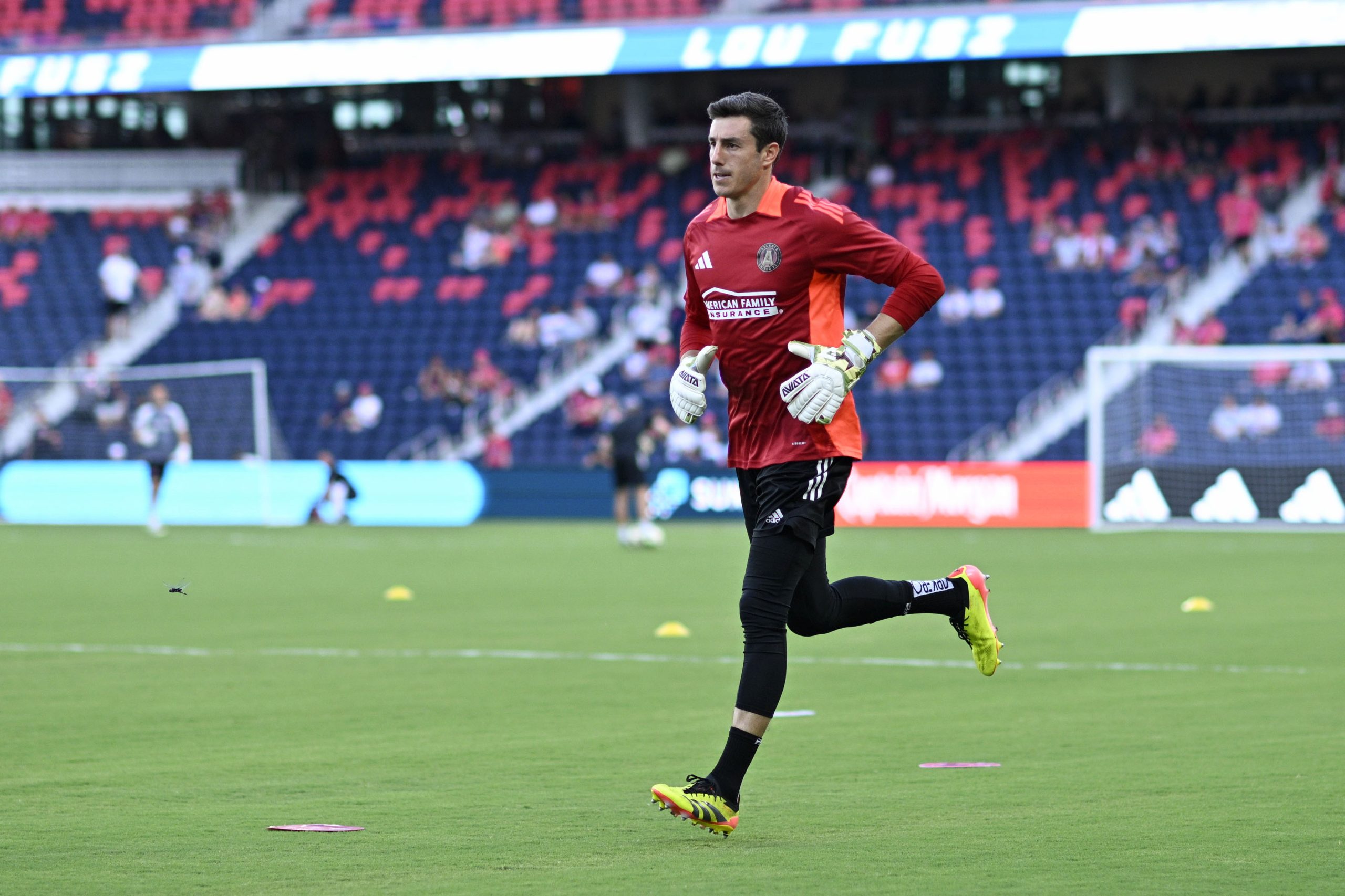 Jun 22, 2024; St. Louis, Missouri, USA; Atlanta United goalkeeper Josh Cohen (22) warms up before the match against St. Louis CITY SC at CITYPARK. Mandatory Credit: Jeff Le-USA TODAY Sports
