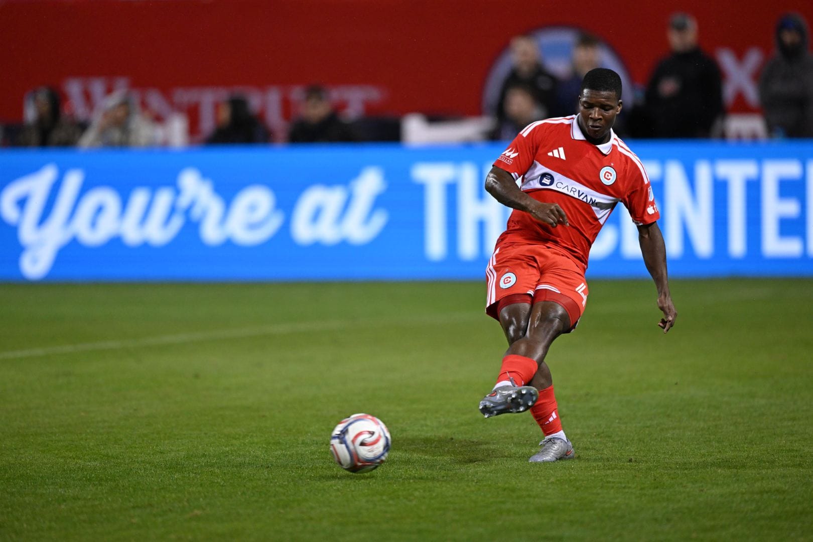 Mbekezeli Mbokazi plays the ball