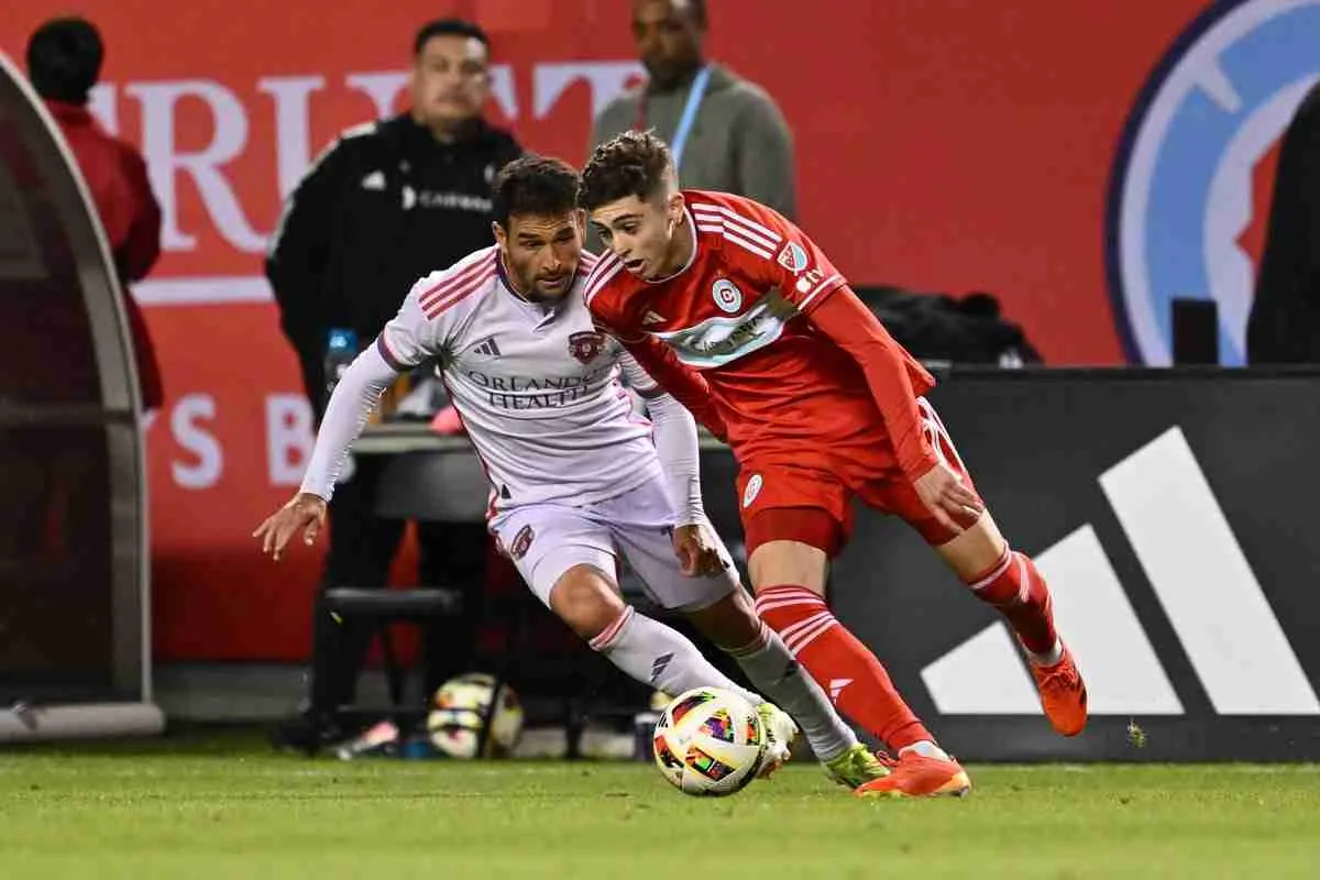 Chicago Fire FC midfielder Brian Gutierrez (17) controls the ball in the second half against Orlando City SC at Soldier Field