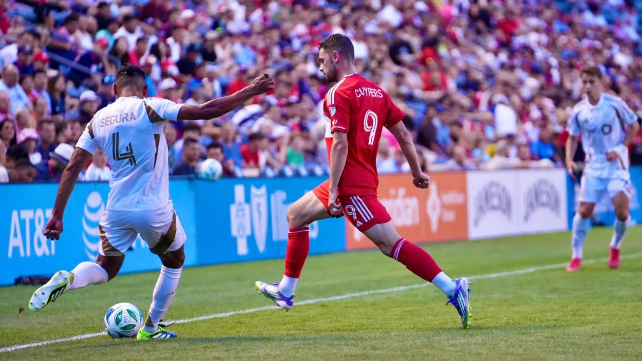 Moon and Son: Chicago Fire 2, Los Angeles 2