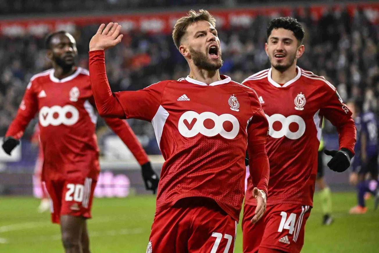 Close up shot of Philip Zenckernagel in a red jersey with Standard Liège