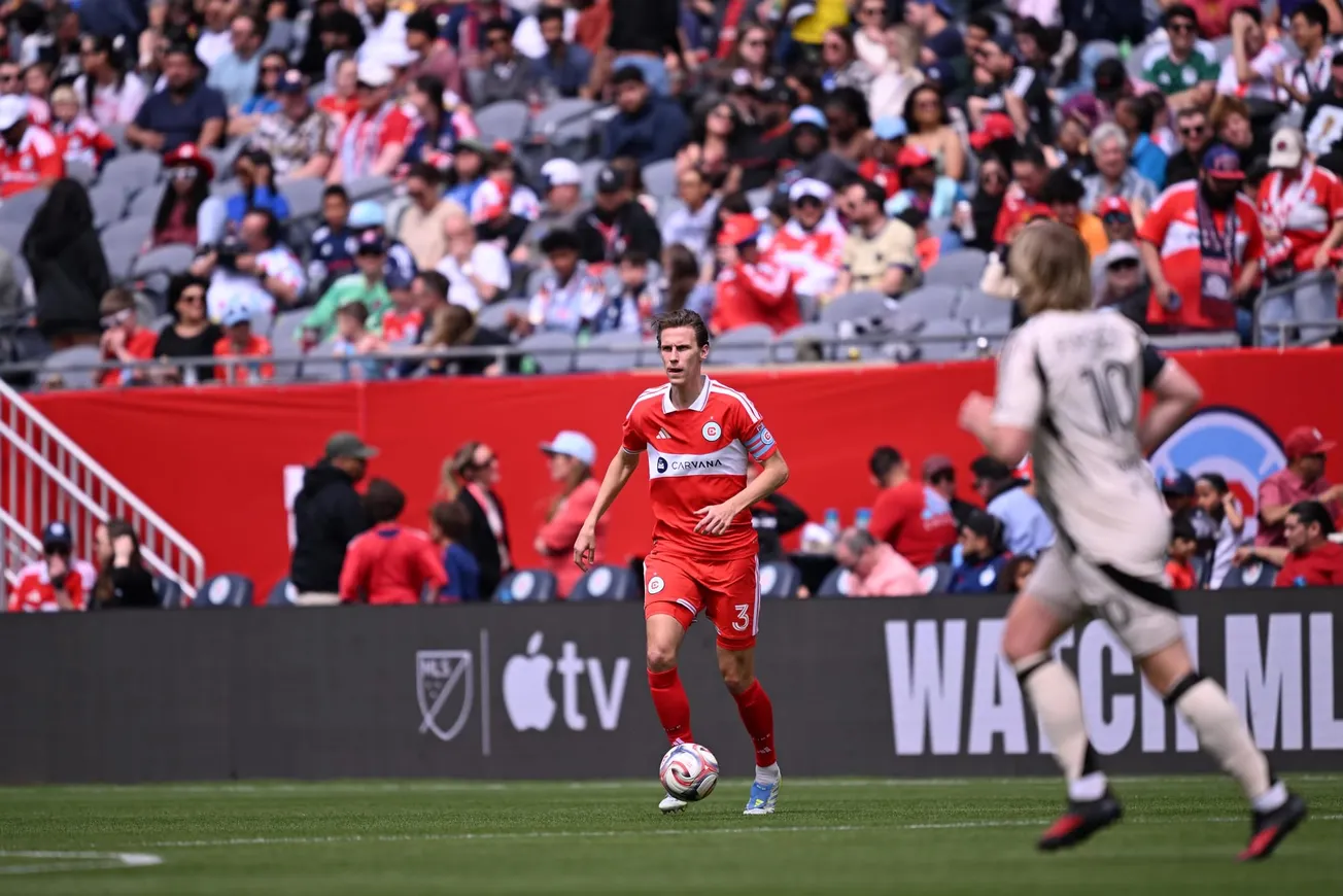Jack Elliott plays the ball against the Red Bulls 