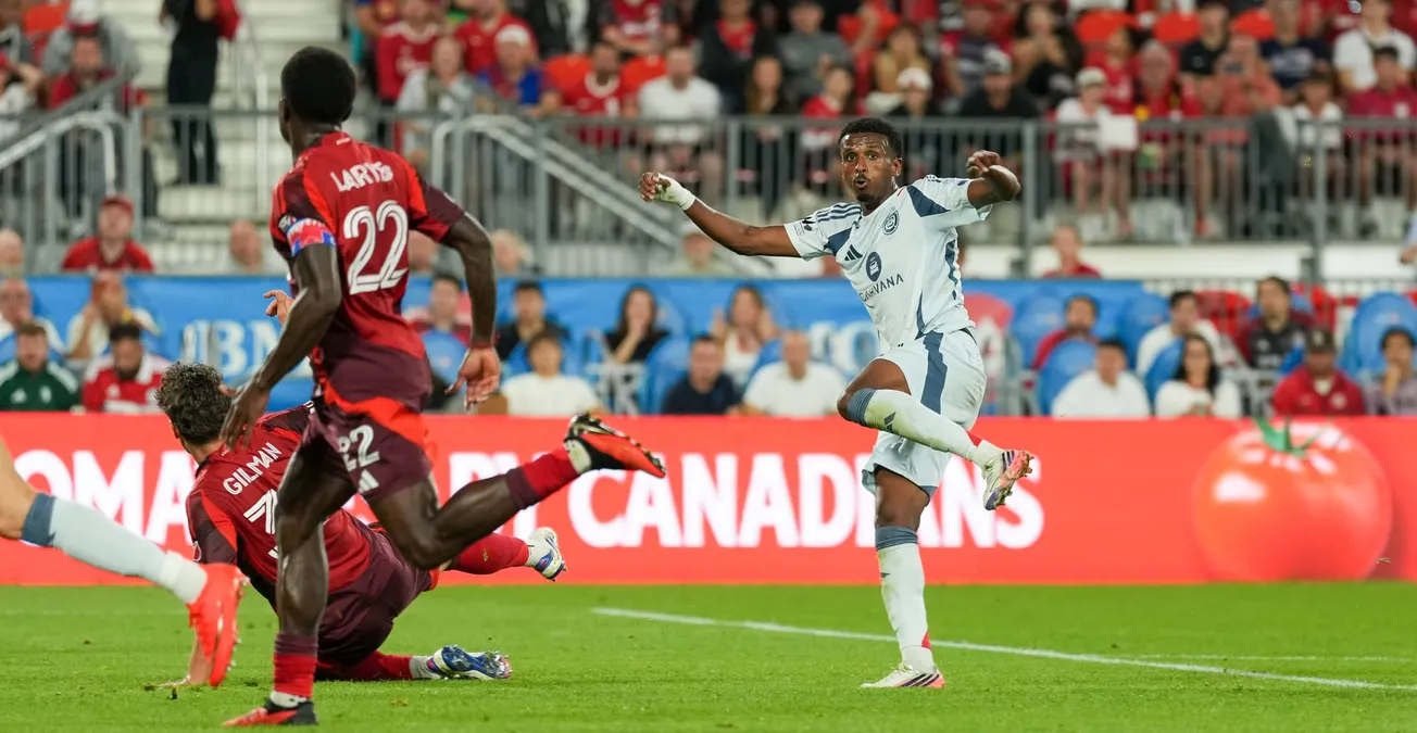 Nonstop: Toronto FC 4, Chicago Fire 4