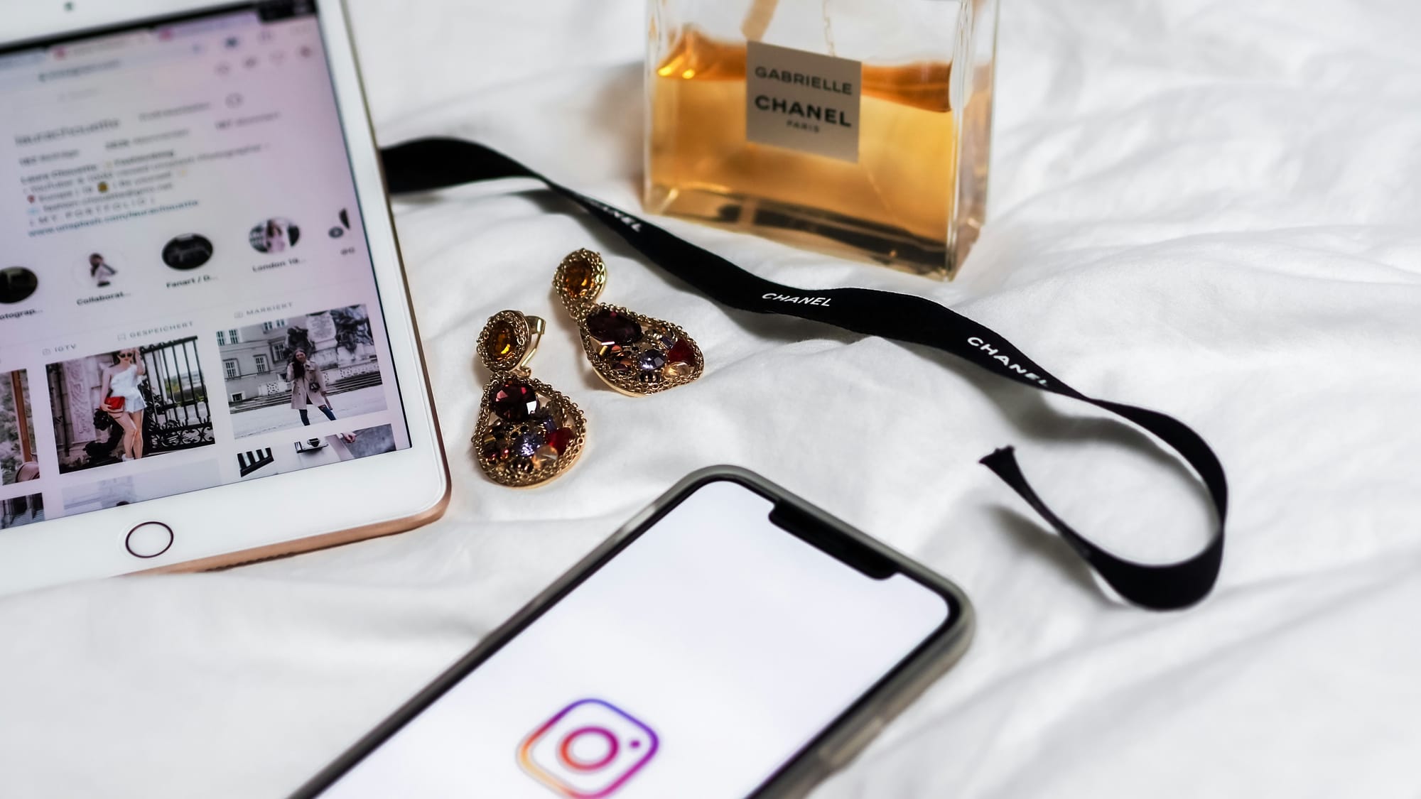 instagram accounts on two phones - How To Activate Monetization On Instagram