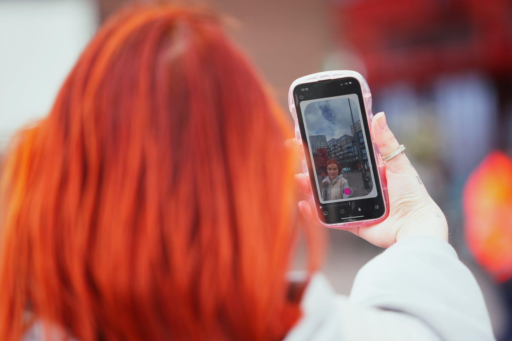 Girl Filming Herself - How Much Does Facebook Reels Pay Per 1,000 Views