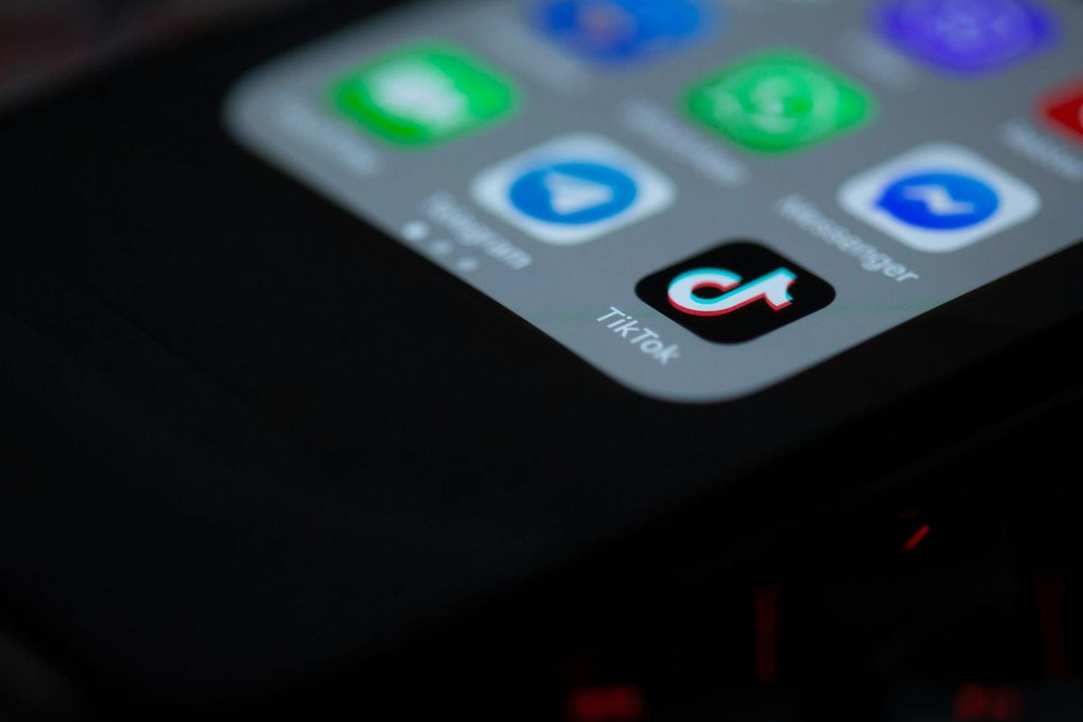 TikTok Business Account vs Personal Account - Which Is Better?