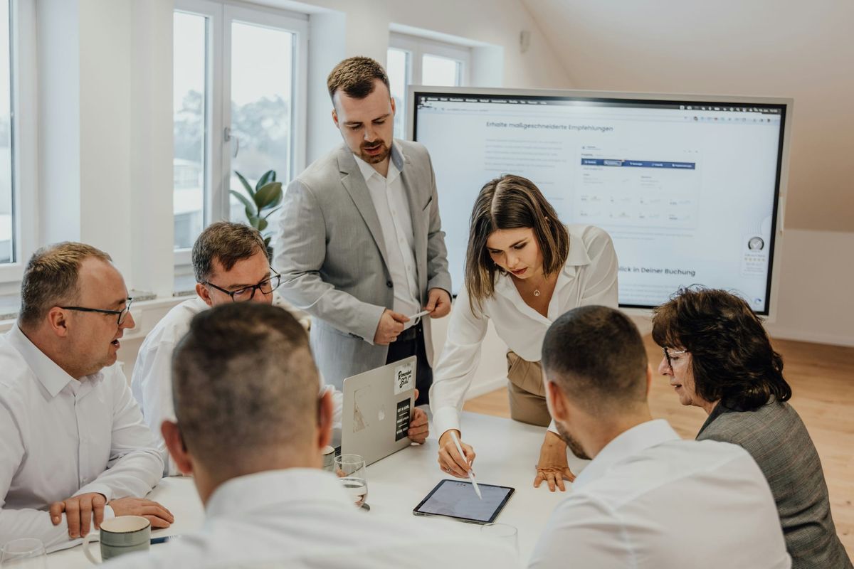 employees - Viral Marketing Examples