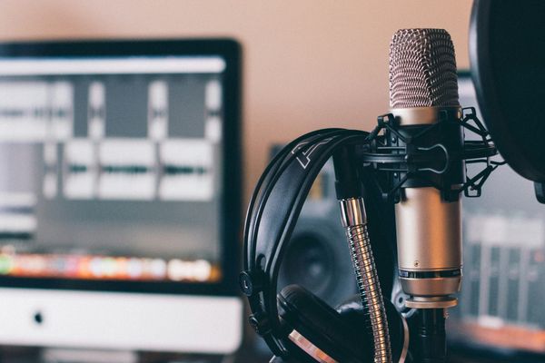 7 Ways to Create Engaging eLearning Voiceovers in 15 Minutes