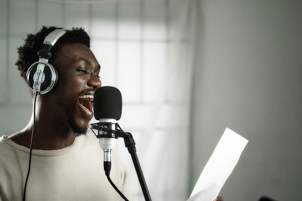 What Is Voice Dubbing and How to Create Dubs in 30 Minutes?