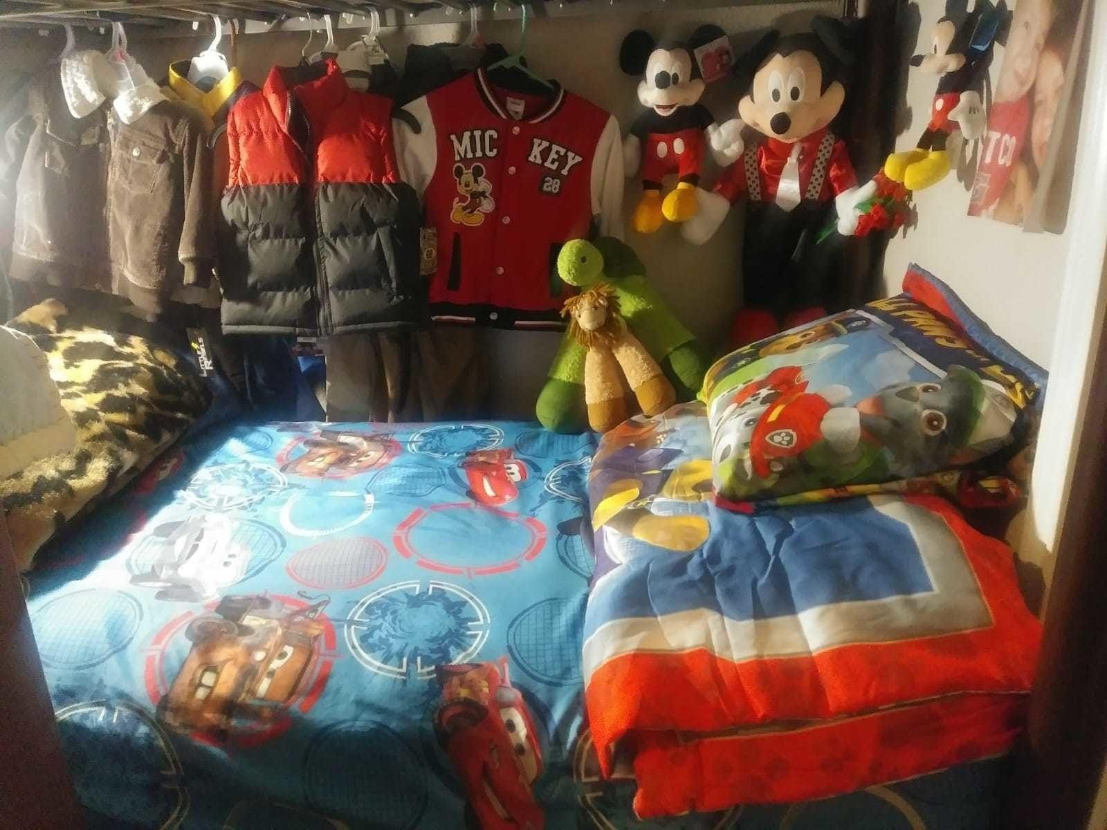 20181002-border-separation-room