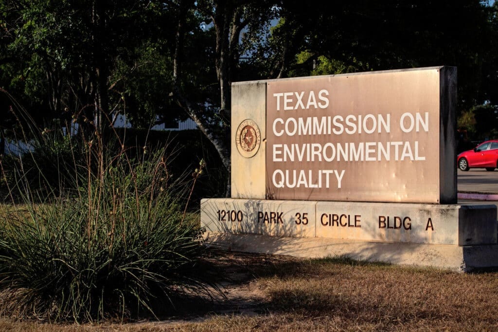 texas polluters: tceq sign

