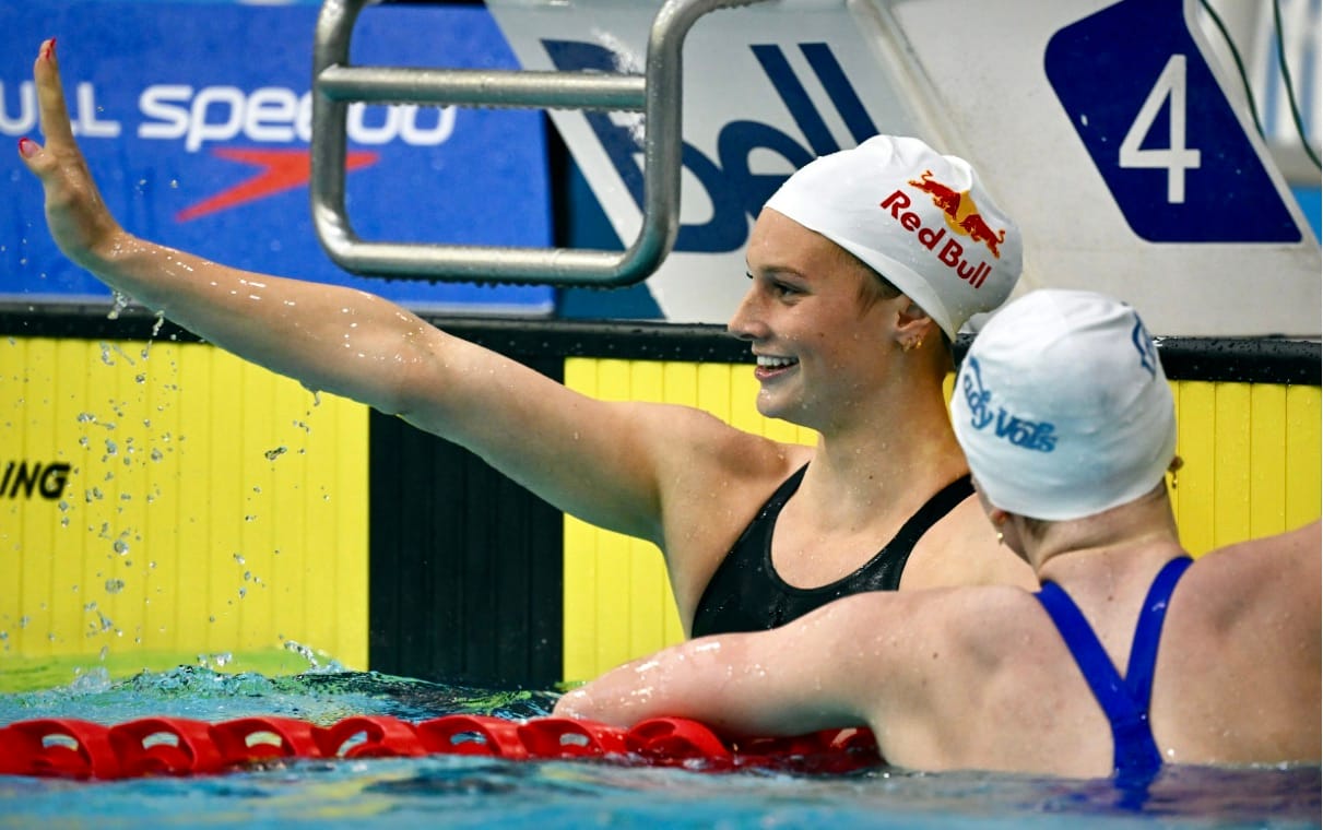 Summer Lightning Strikes Twice: McIntosh Smokes Titmus' 400m Free WR in 3:54.18
