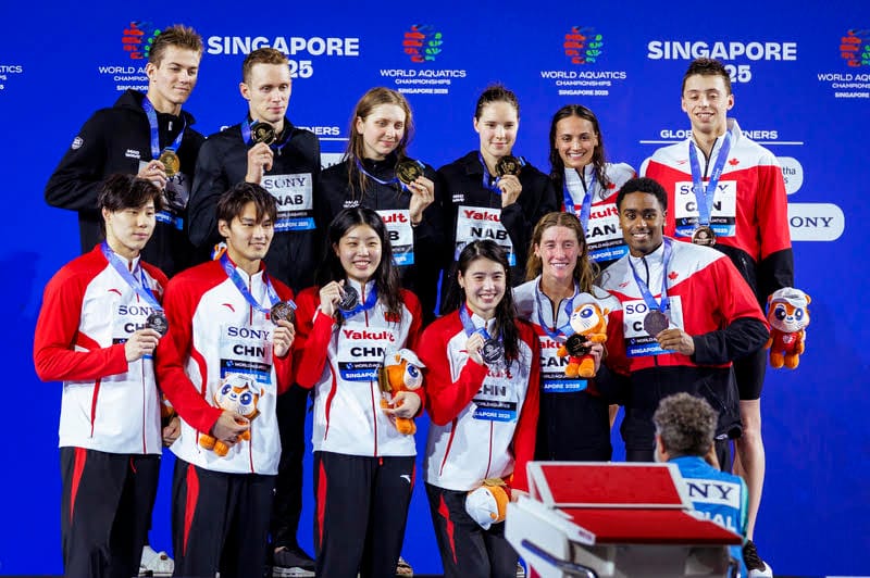 Mixed 4x100m Medley: A 51.78 Lead-Off & Title For A Team With No Name