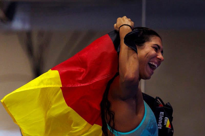 W100 Breast: Elendt Elated, Lane 1 Outside Smoker Stuns The Big Two For German Gold
