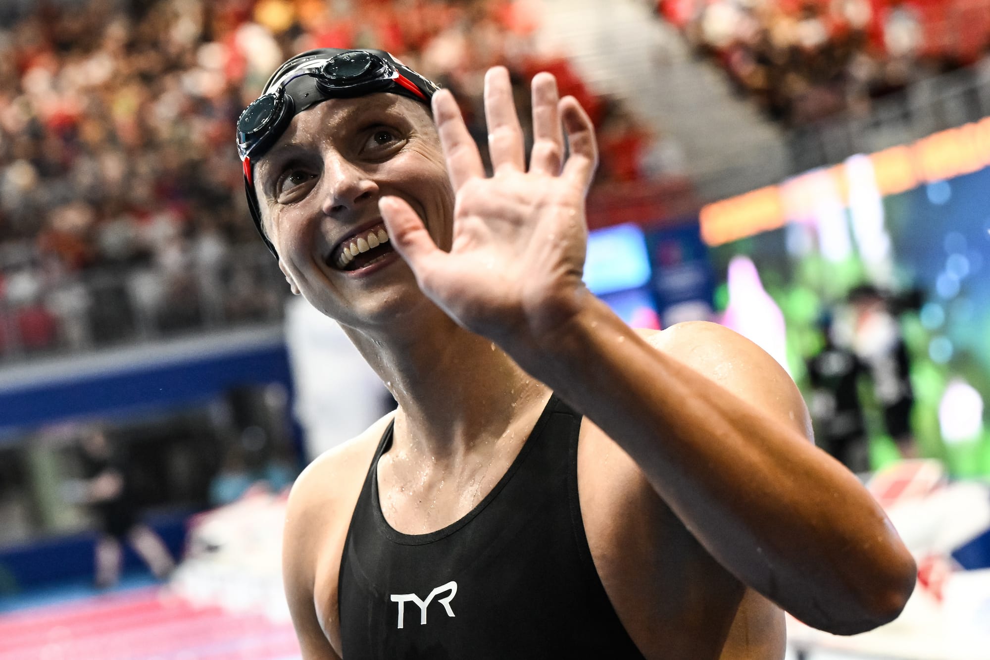 Katie Ledecky Breaks 15mins for 1650y free At Eponymous Meet