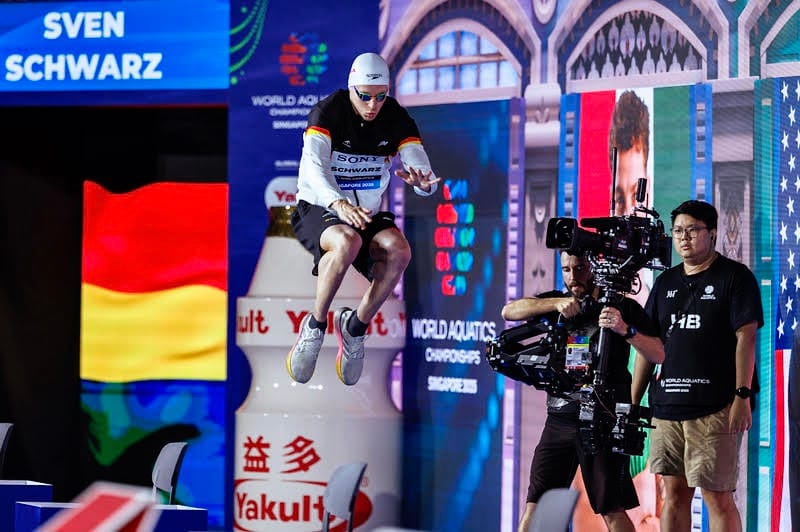 Schwarz Snatches 800 Victory From Märtens As Both Join Liebmann For Paris Showdown