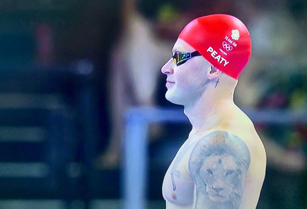 Paris 2024: Day 1 Heats - Corbeau, Peaty, Zhang & Hirai Lead 100m Pace Into Semis post image