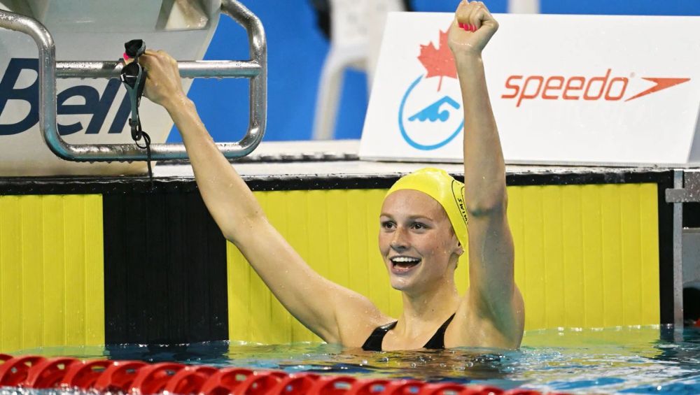 McIntosh Mesmerises With 2:05.70 World Record 200IM Inside Hosszu's 2015 Mark post image