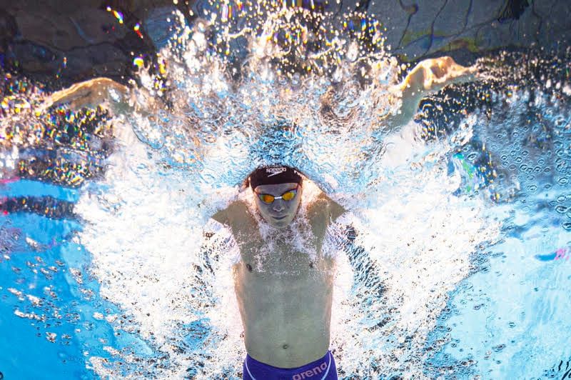 Singapore 2025 - Day 4 Heats: The McIntosh & Marchand Show Limbers Up post image